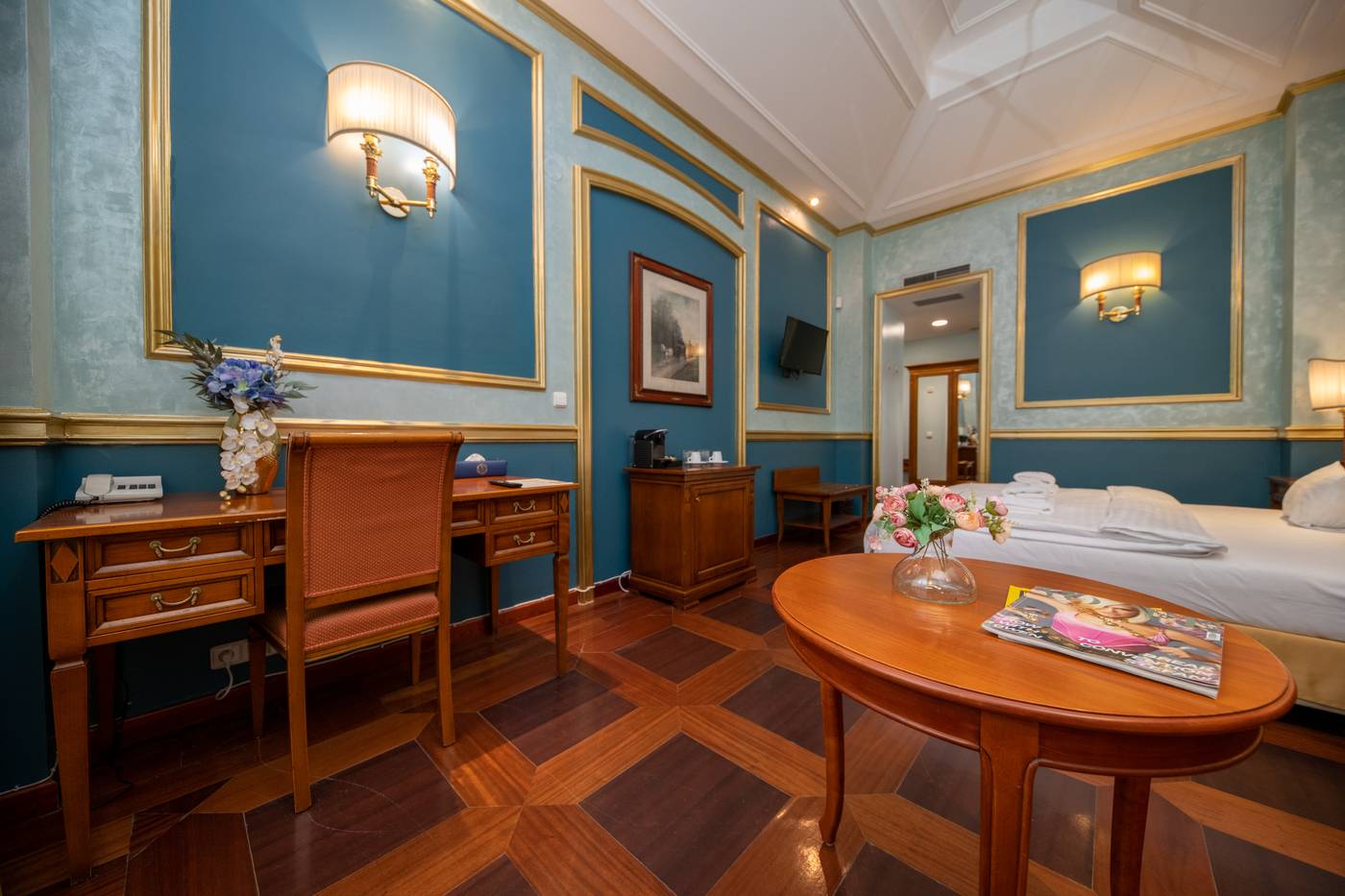 Hotel-Kinsky-Fountain-Room-27