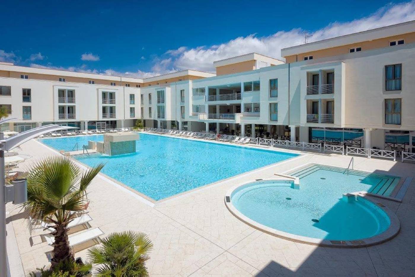 Terme-Marine-Leopoldo-II-Pool-57