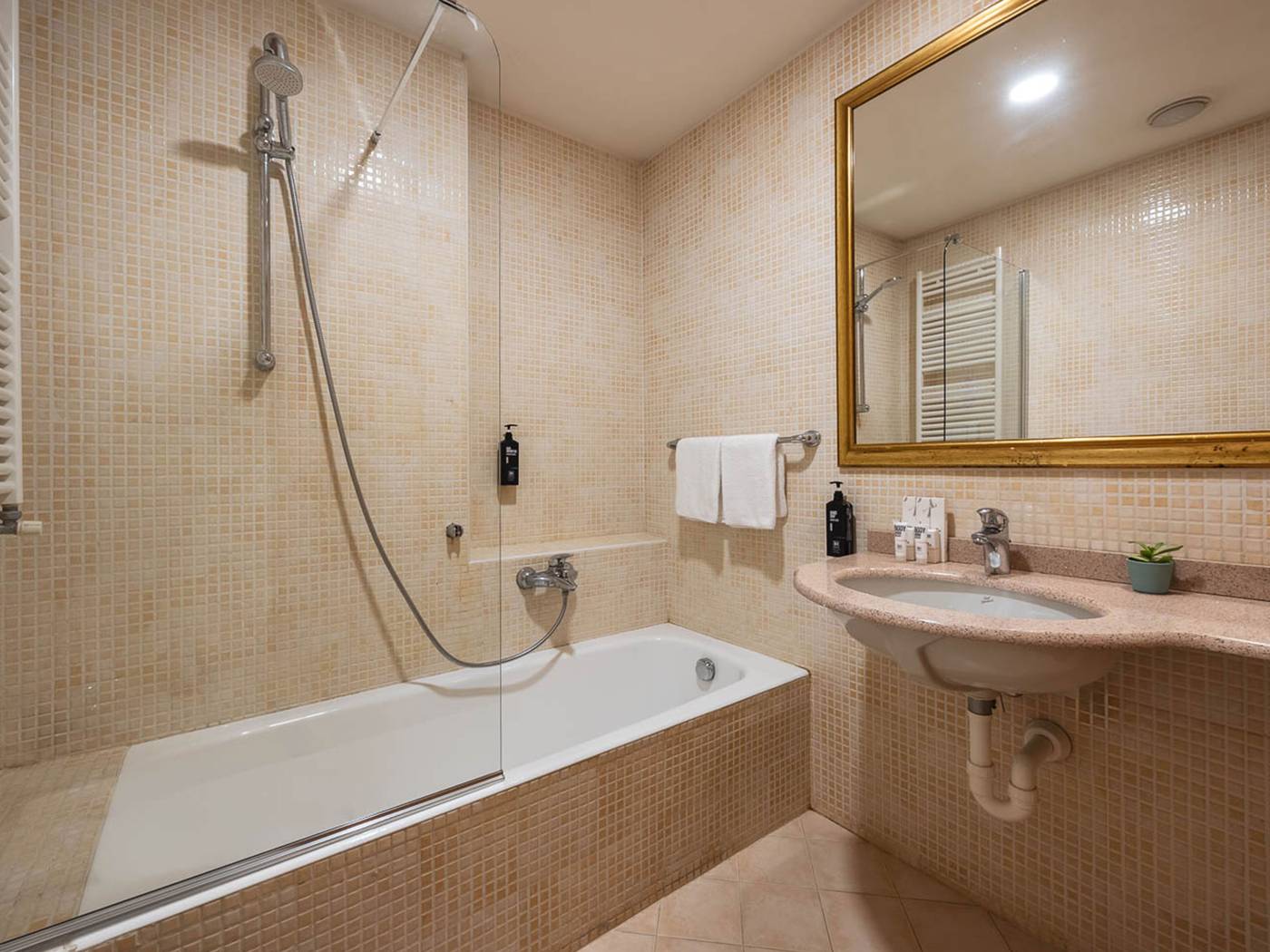 iH-Hotels-Milano-St--John-Room-44