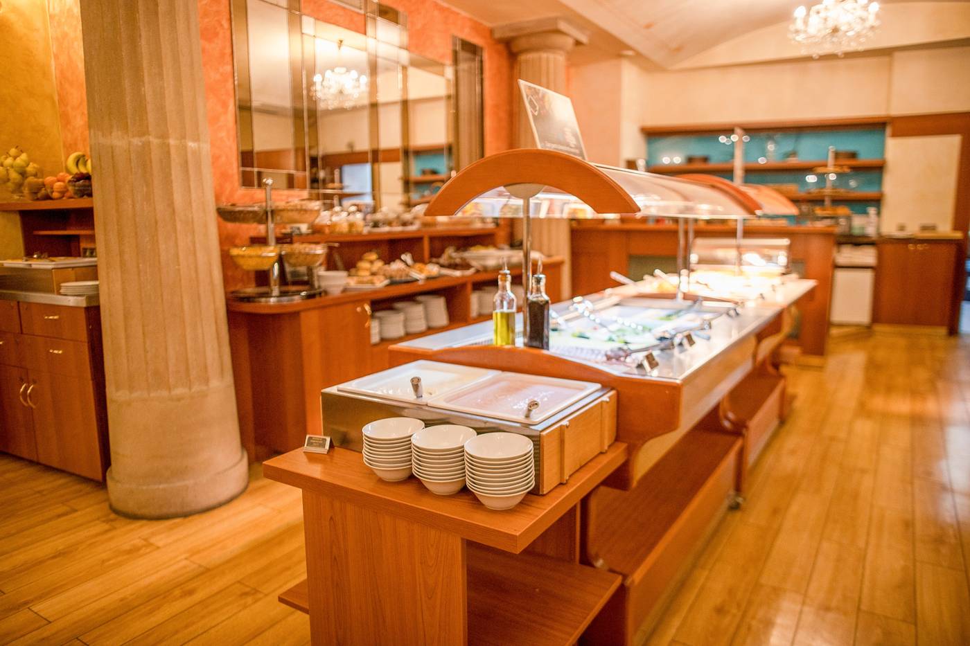 Hotel-Meteor-Plaza-Prague-Restaurant-32