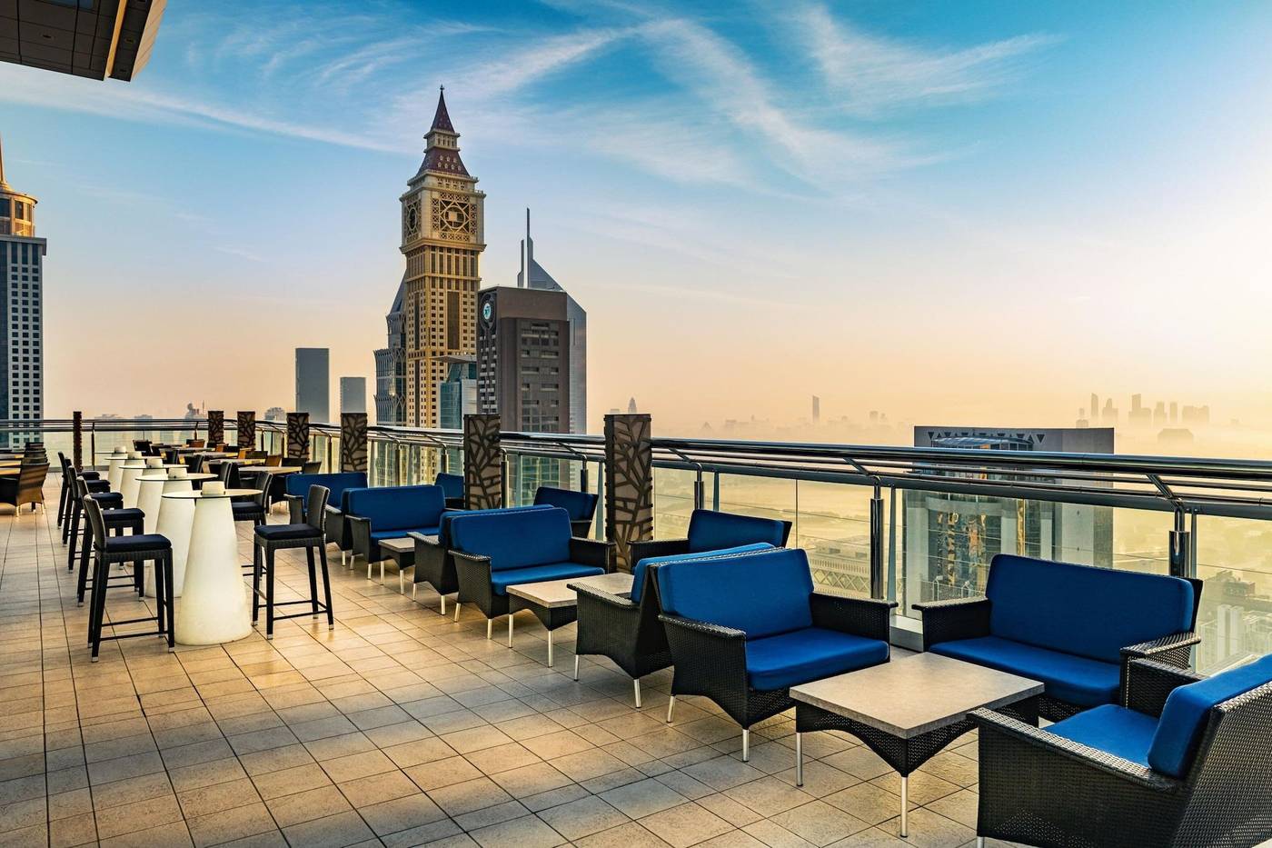 Four-Points-by-Sheraton-Sheikh-Zayed-Road-Lobby-4