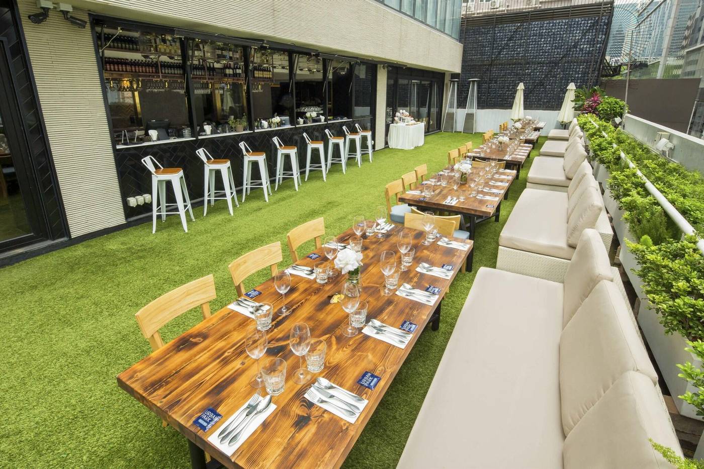 attitude-on-granville-Bar-13