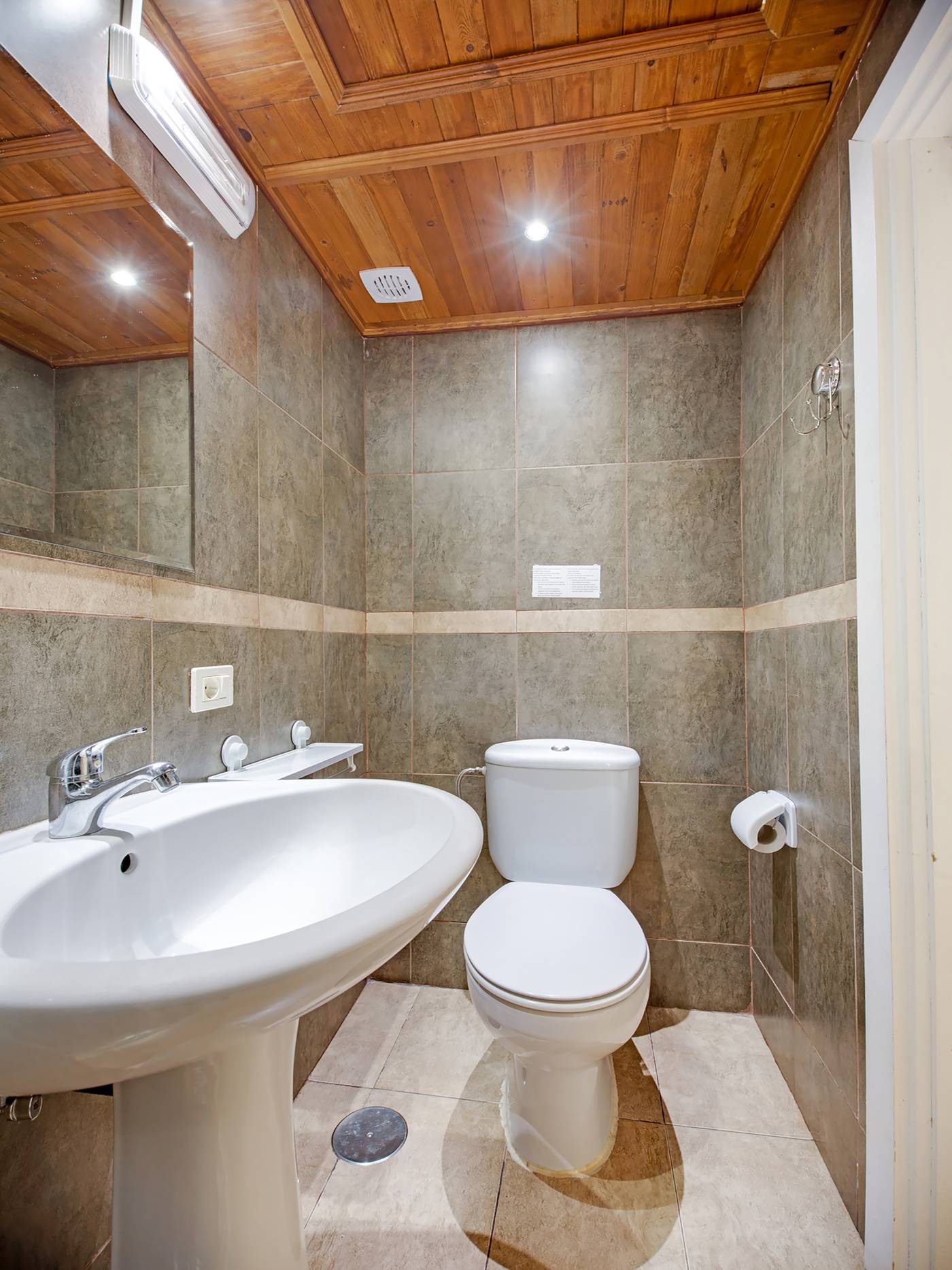 Rk-Bora-Bora-Room-48