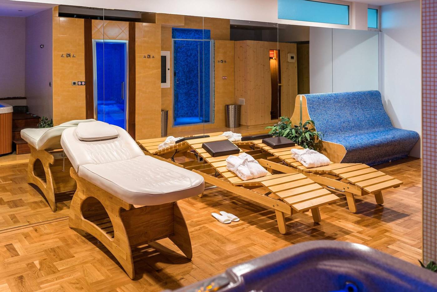 Art-Hotel-Sports-and-Entertainment-65