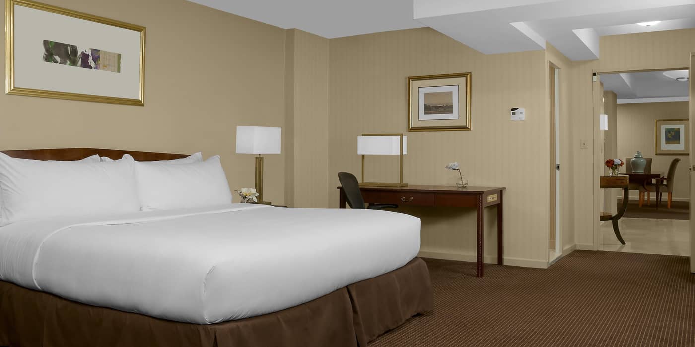 The-Manhattan-at-Times-Square-Hotel-Room-49