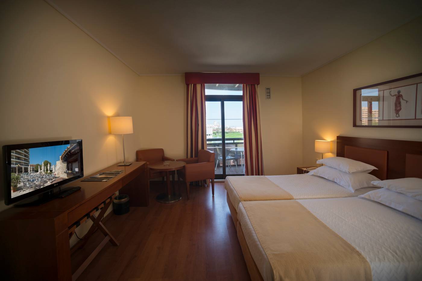 Vila-Gale-Ampalius-Room-33