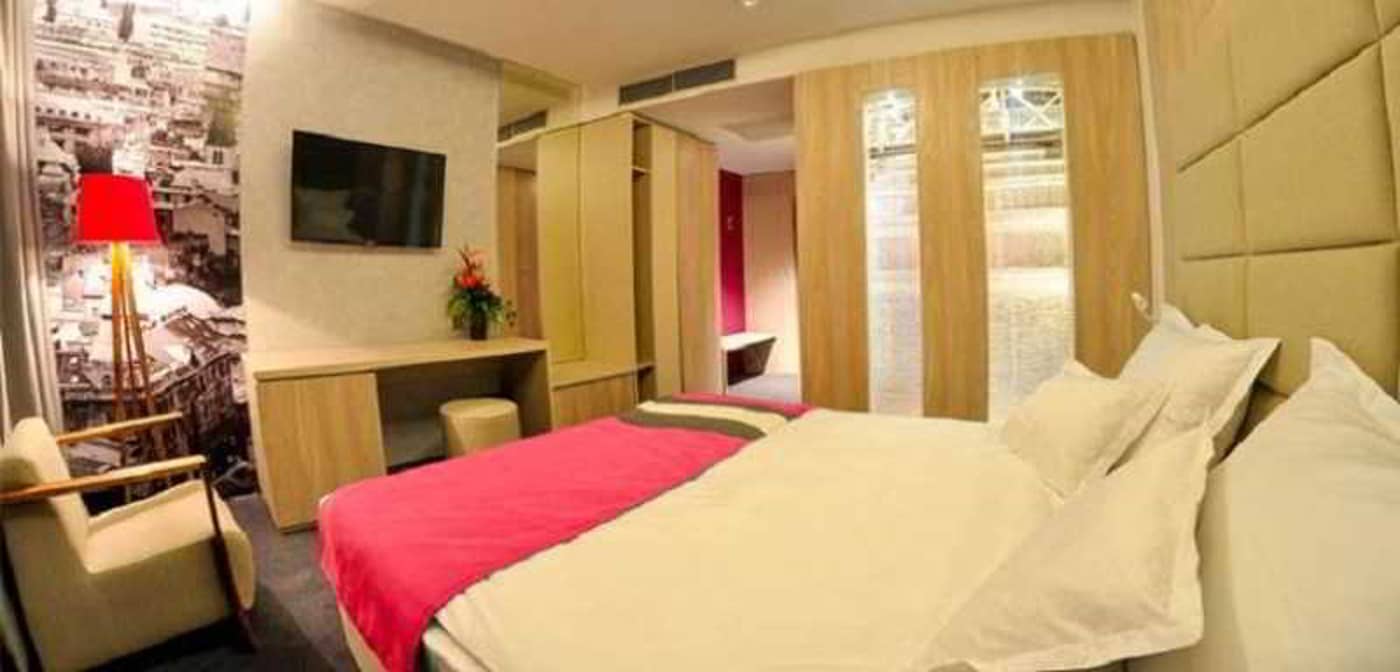 Colors Inn-Bosnia & Herzegovina-SARAJEVO-Room-6