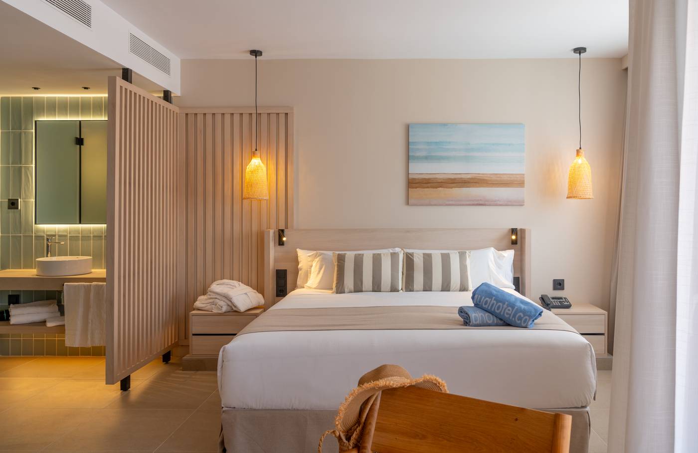 AQUA Hotel The Breeze