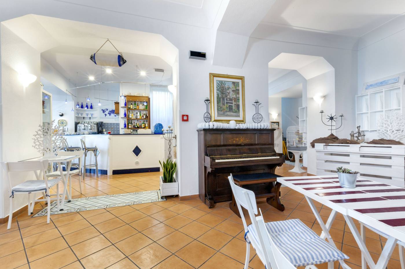 Panorama-Palace-Bar-40