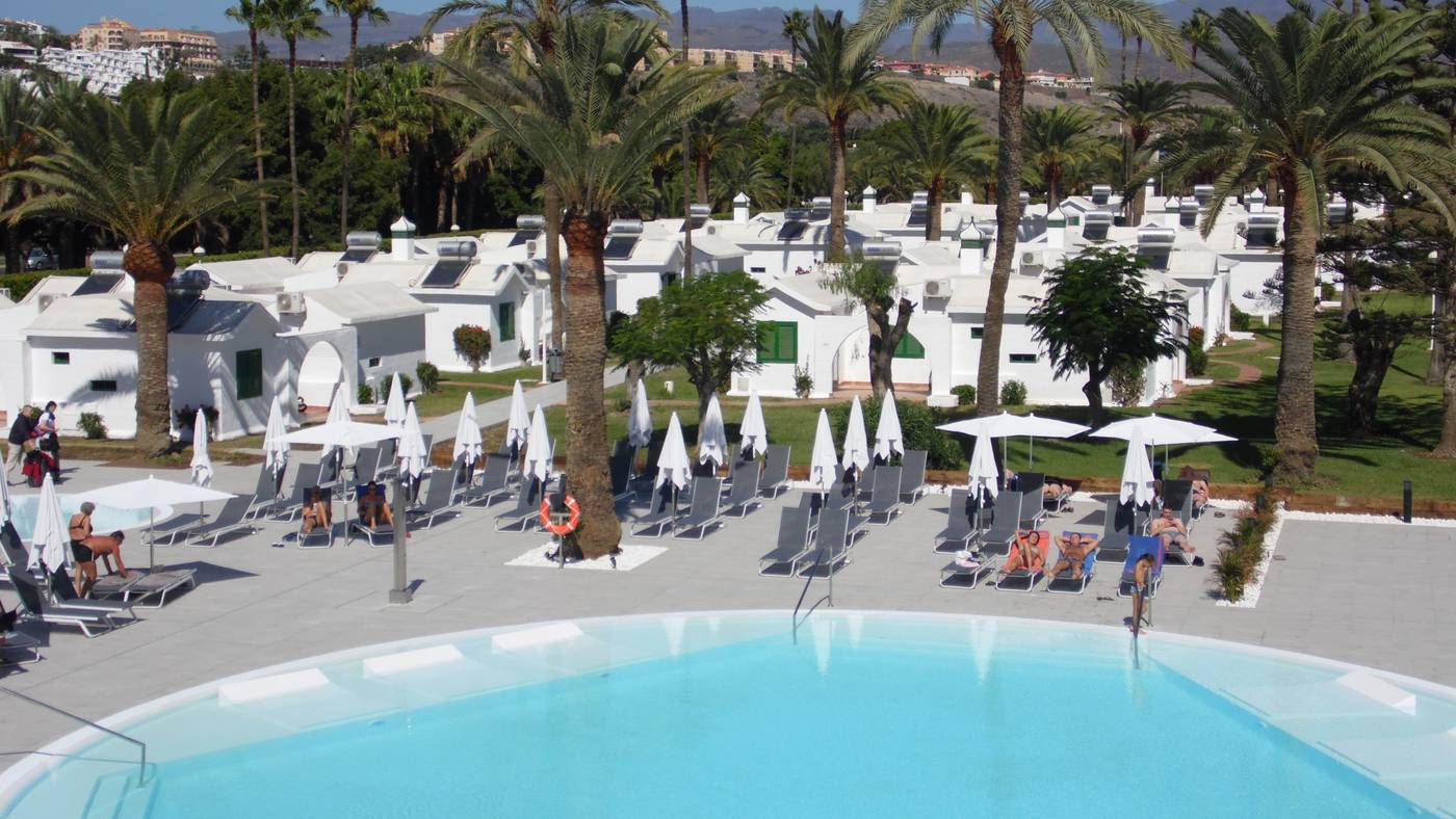 Canary-Garden-Club-Pool-12