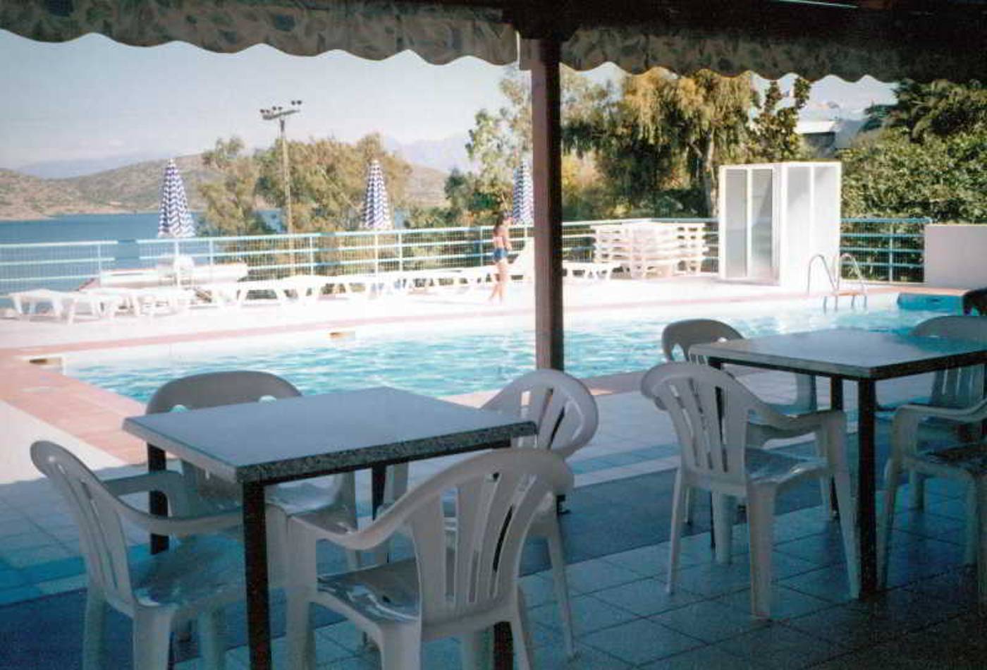 Tasmania-Village-Bar-7