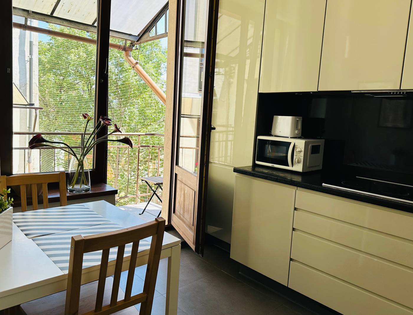 Antique-Apartments-Old-Town-Room-4