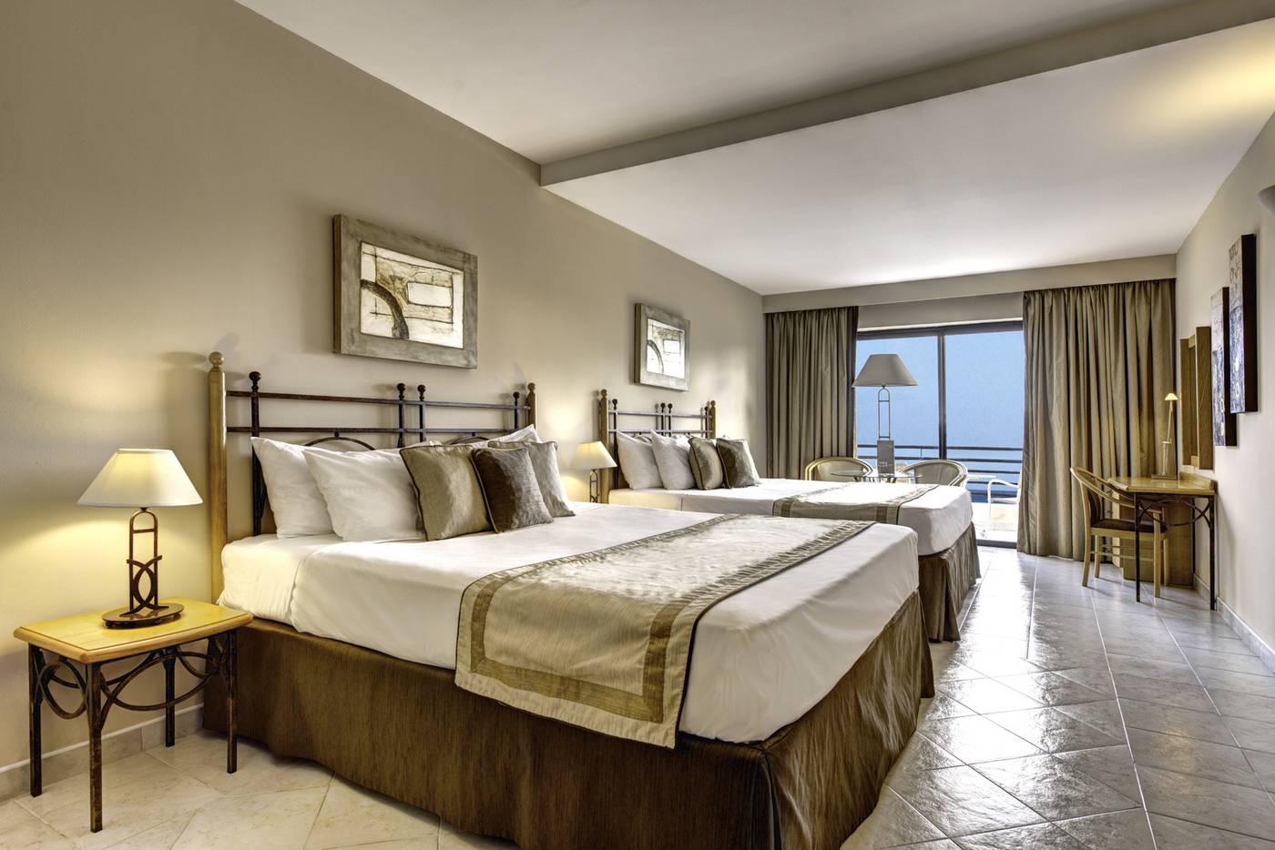 Verdi-St--George-s-Bay-Marina-Room-21