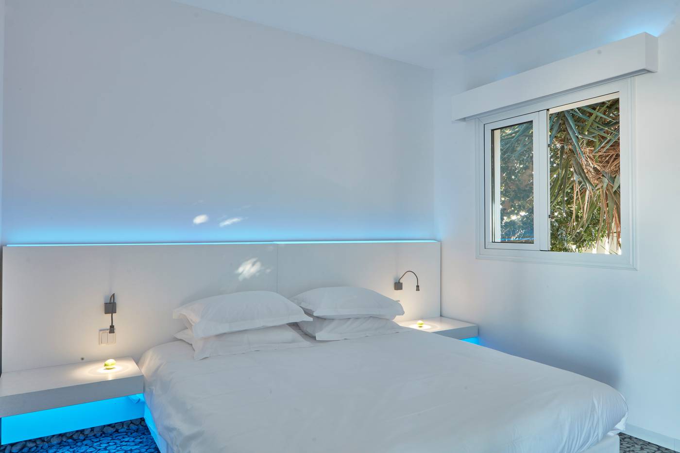 So White Club Resort