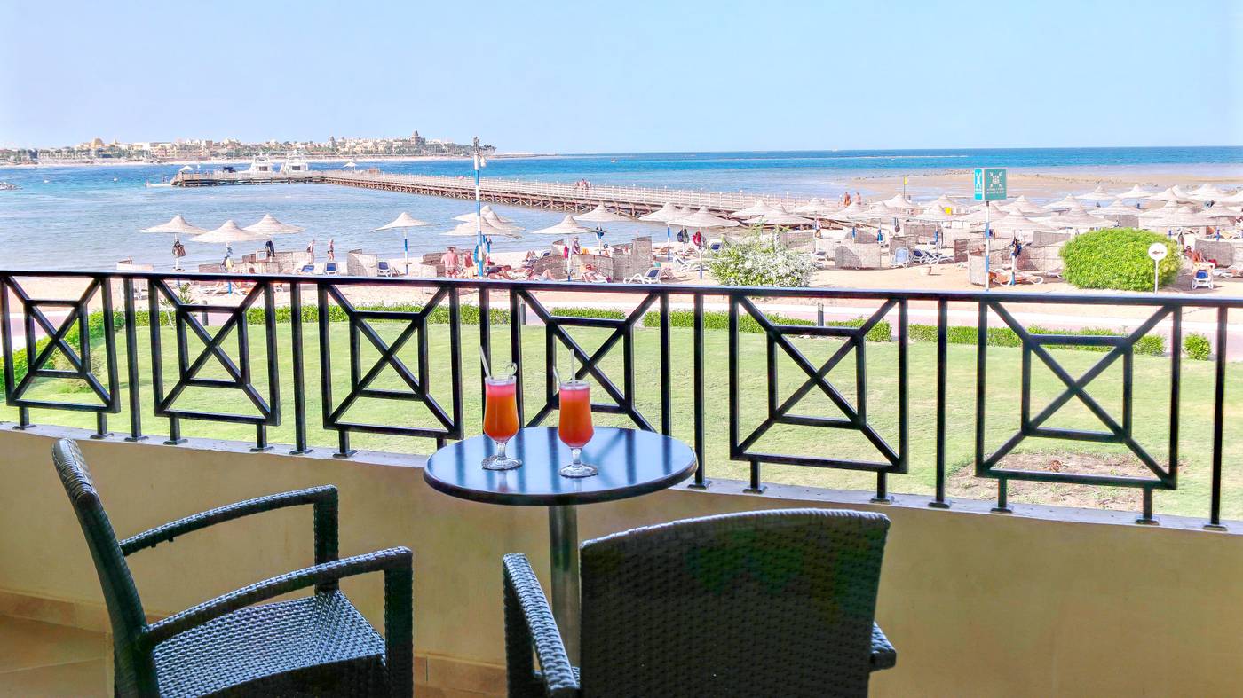 Cleopatra-Makadi-Bay-Beach-84