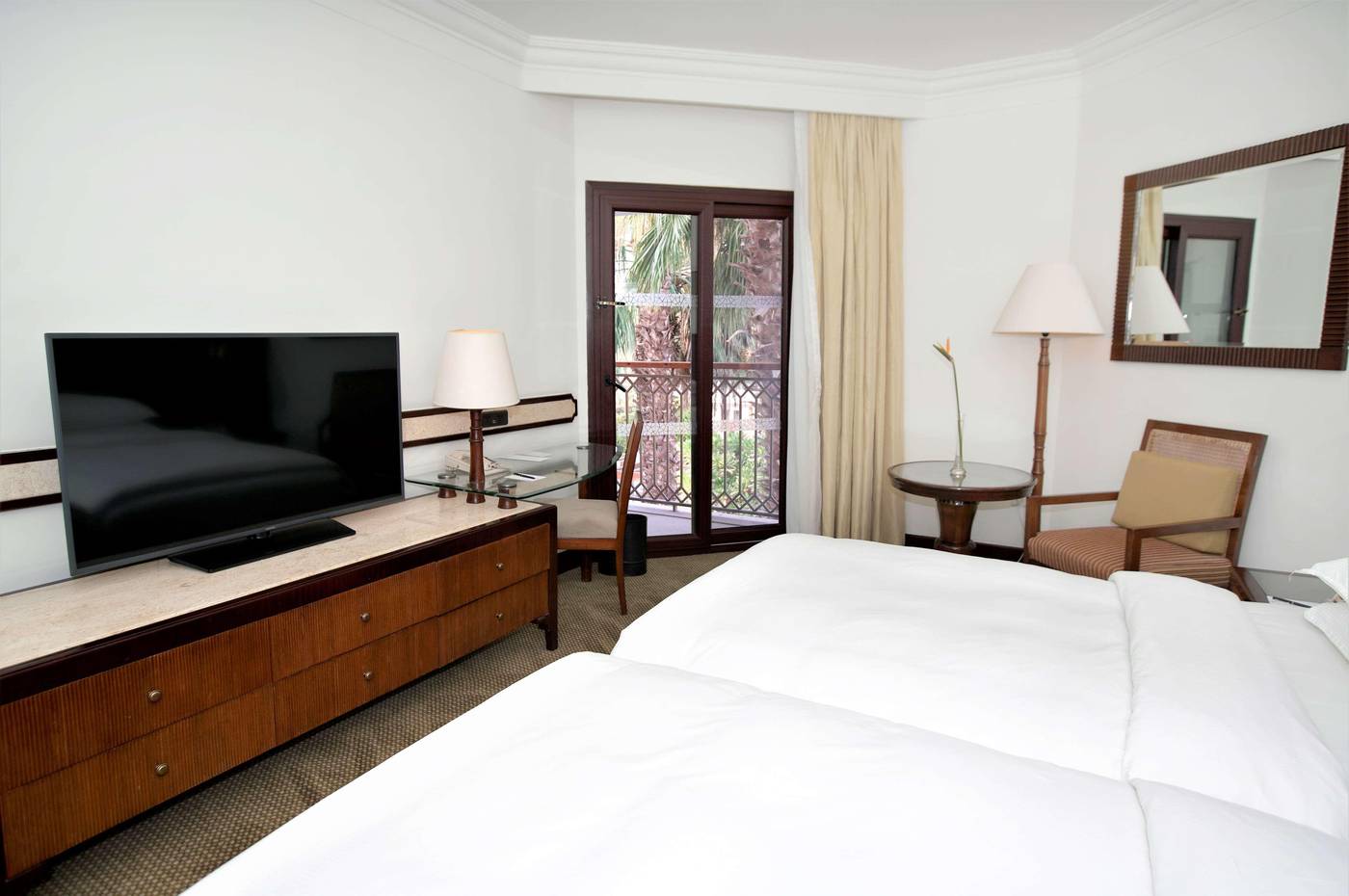 Hilton-Luxor-Resort---Spa-Room-33