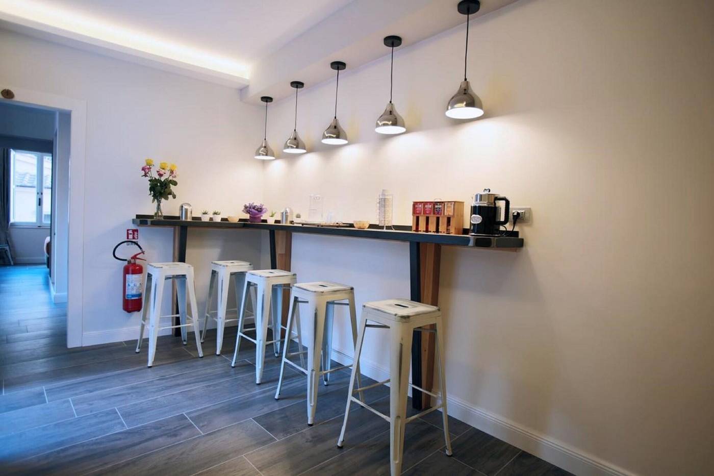 Trevi-Contemporary-Suite-Restaurant-7