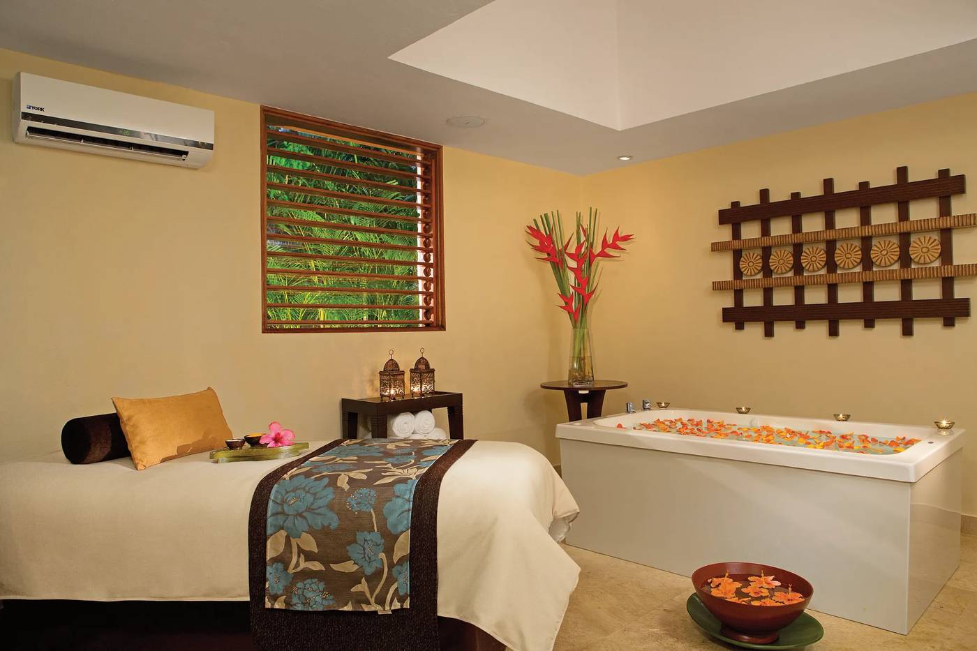 Dreams-Sapphire-Resort---Spa-Sports-and-Entertainment-54