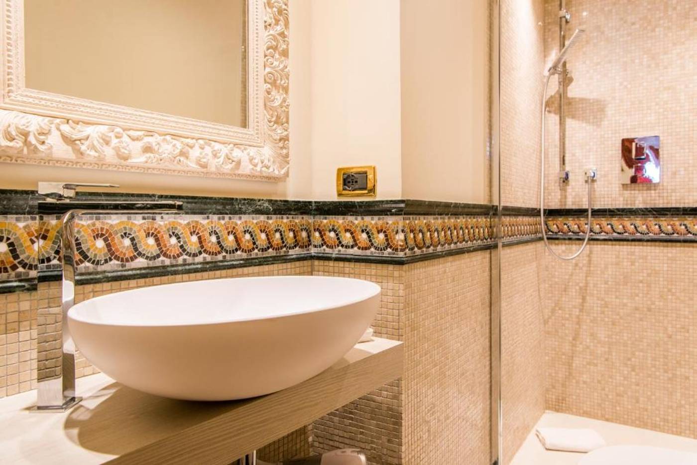 Hotel-Santo-Stefano-Room-17