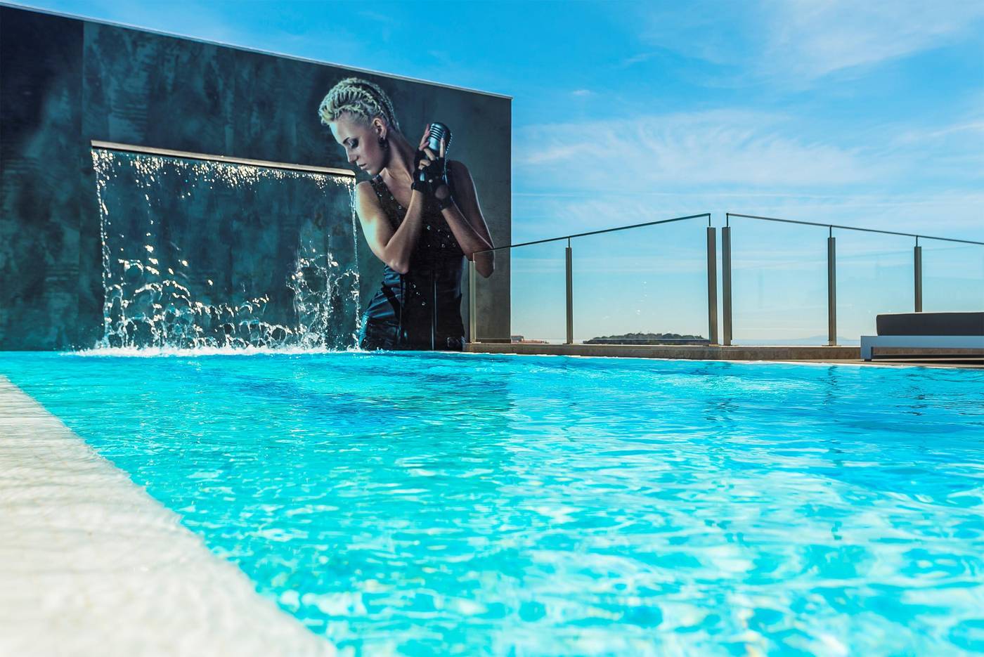 HF-Fenix-Music-Pool-45