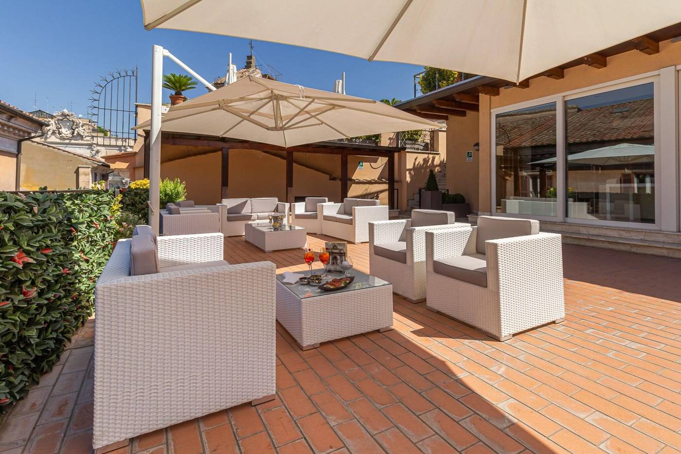 Harry-s-Bar-Trevi-Hotel---Restaurant-Terrace-59