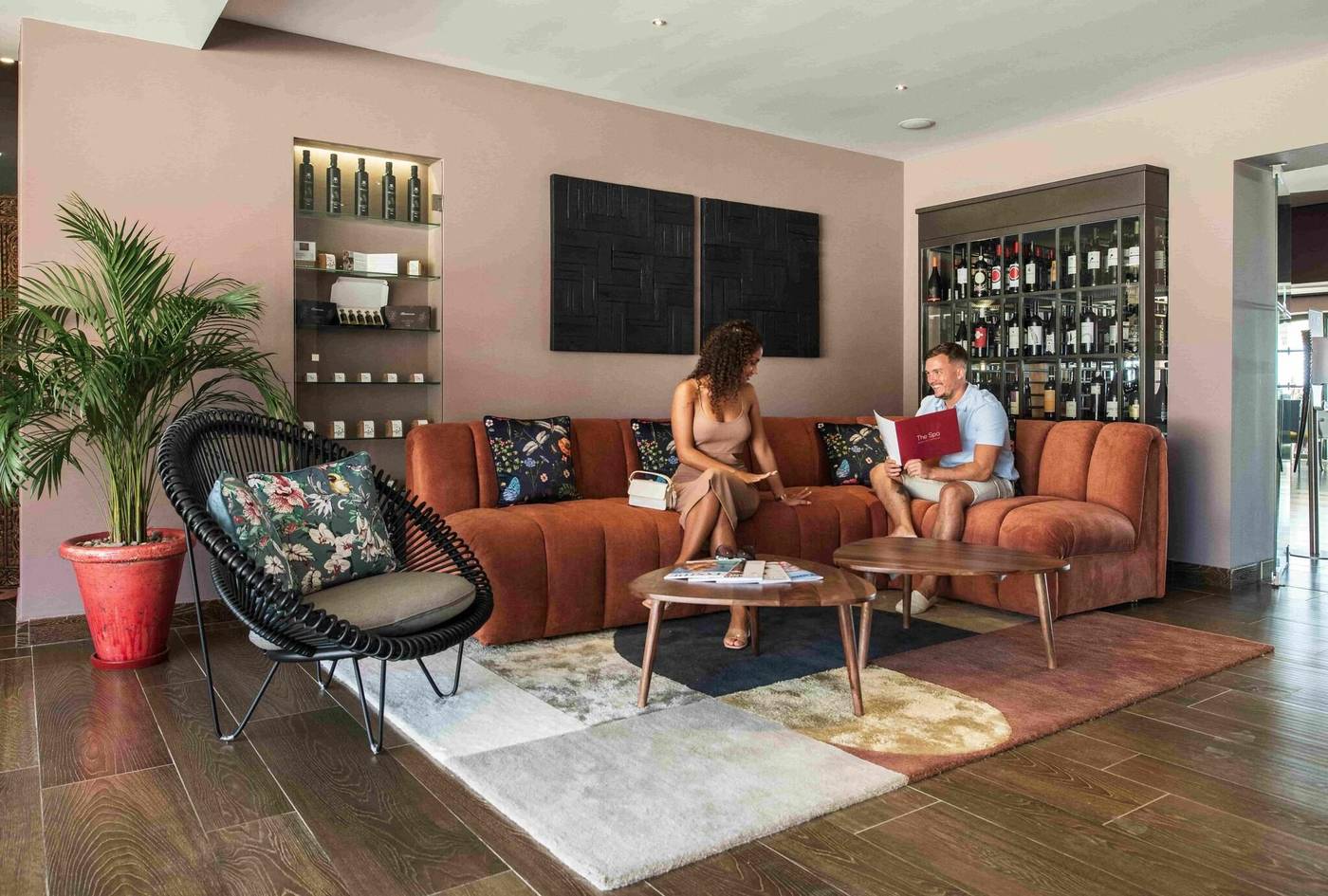 Boutique-Hotel-Miranda-Lobby-24