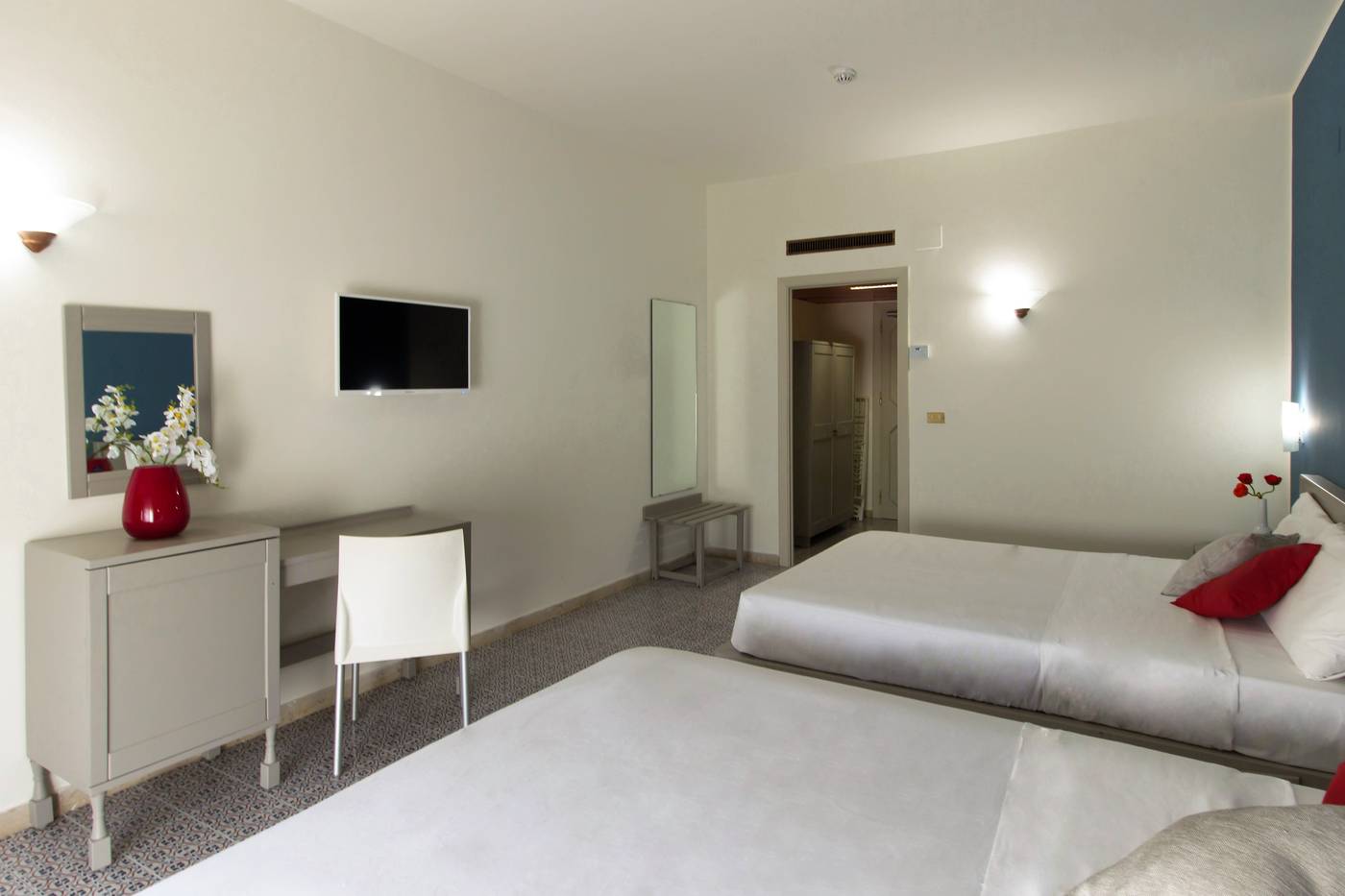 Saracen-Sands-Hotel---Congress-Centre-Room-42