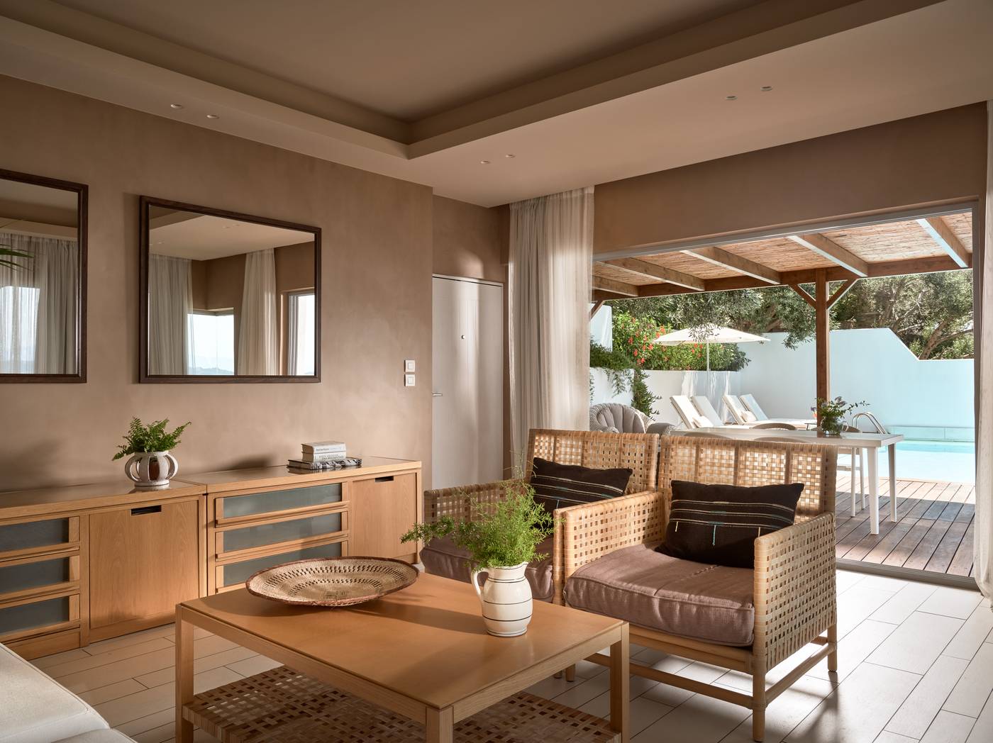 Eagles-Palace-Room-71