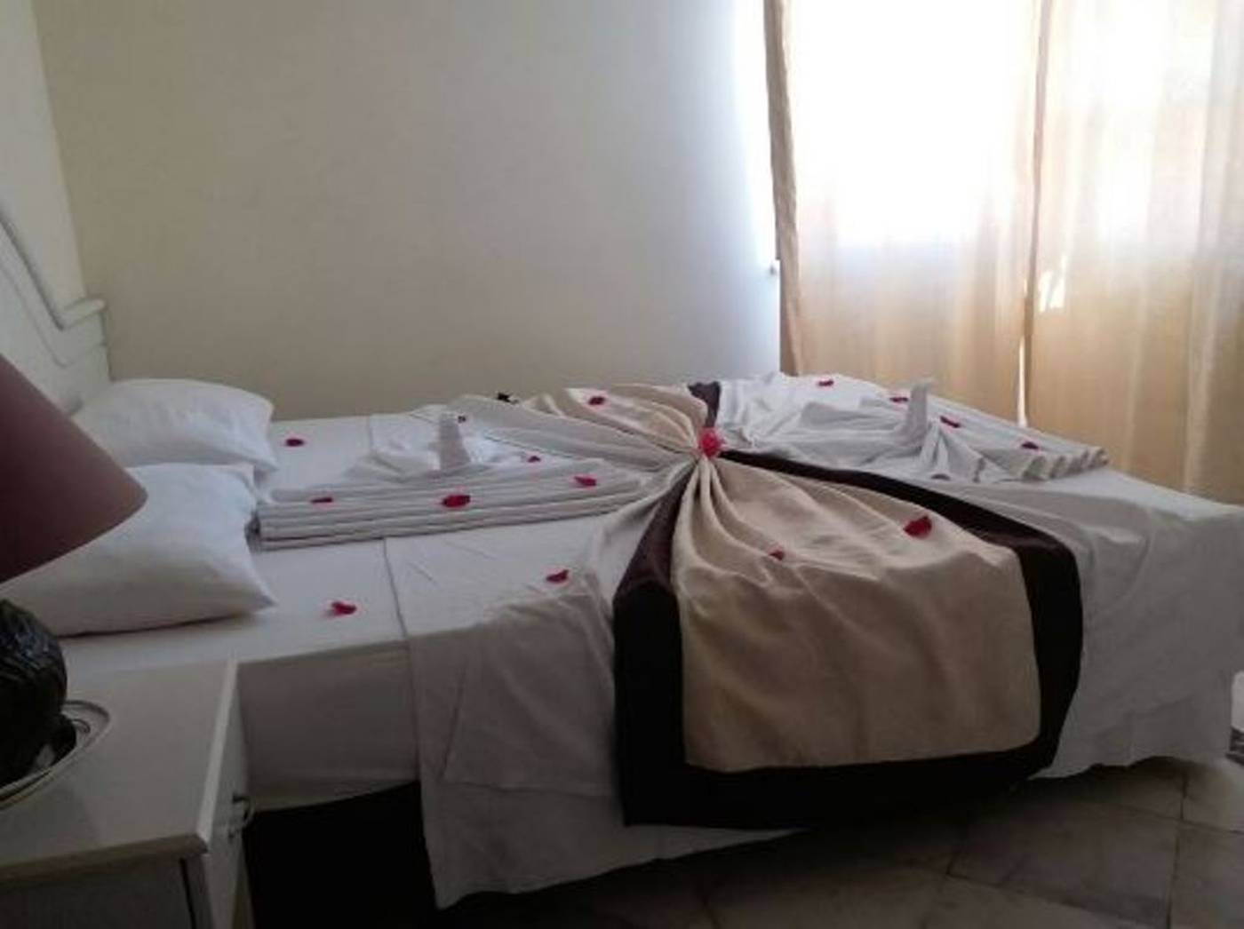 Side-Papaya-Apart-Hotel-Room-36