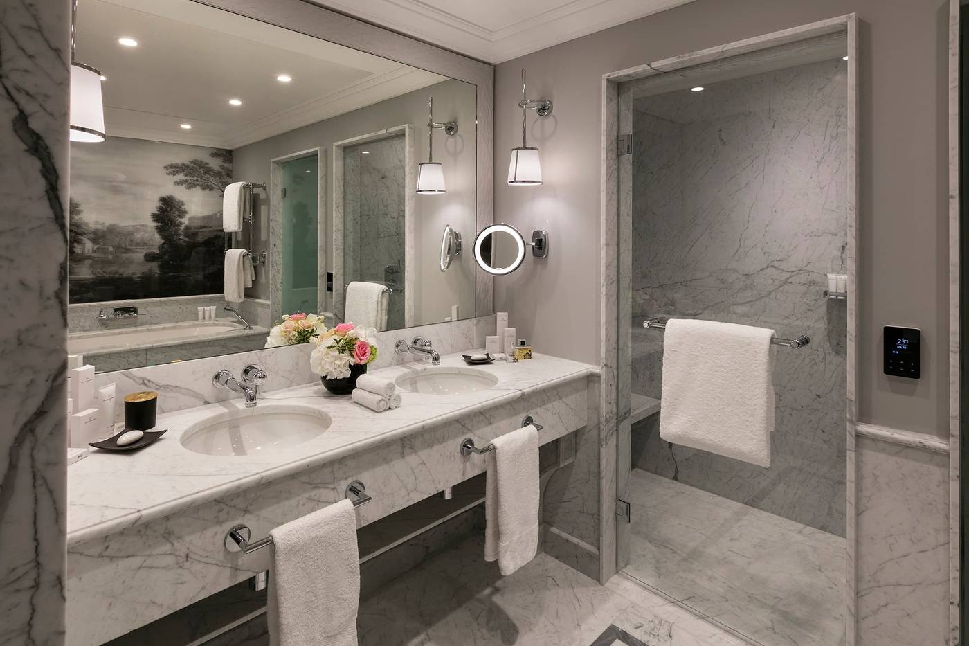 Hotel-Barriere-Le-Fouquets-Paris-Room-45