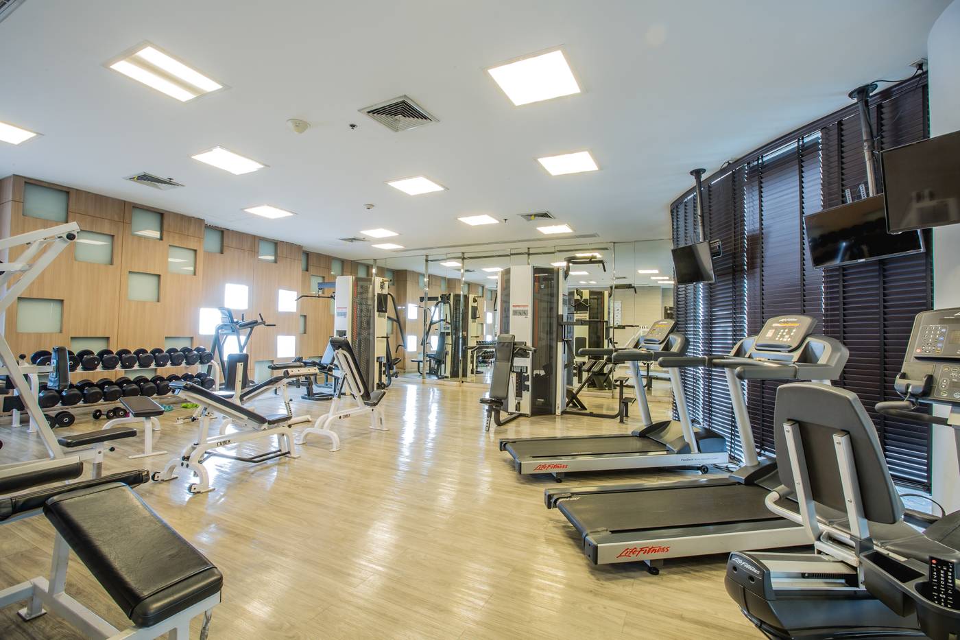 Century-Park-Sports-and-Entertainment-60