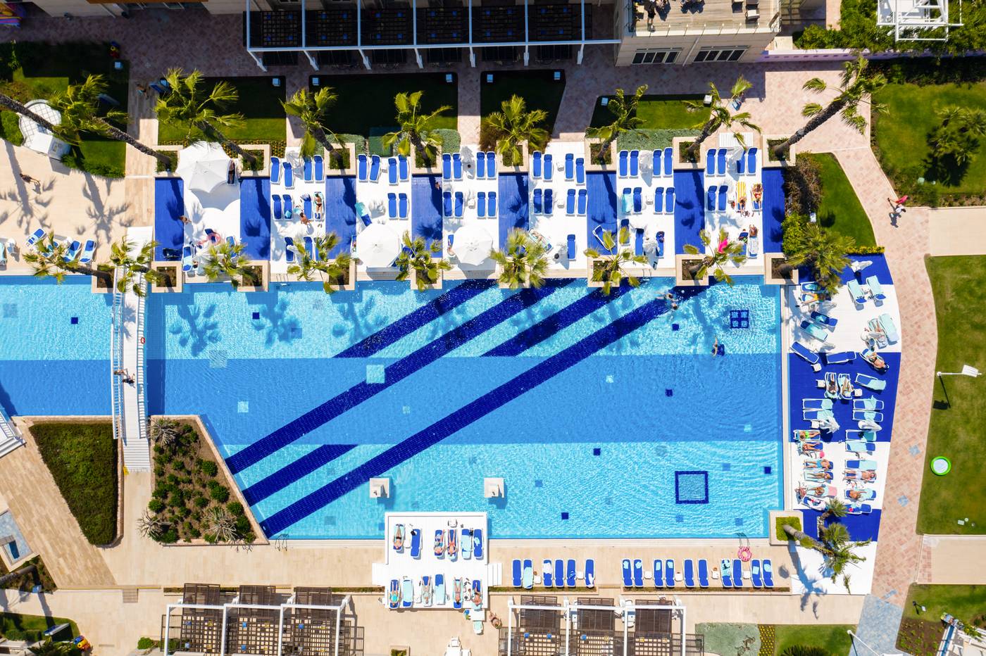 La-Blanche-Resort---Spa-Pool-7