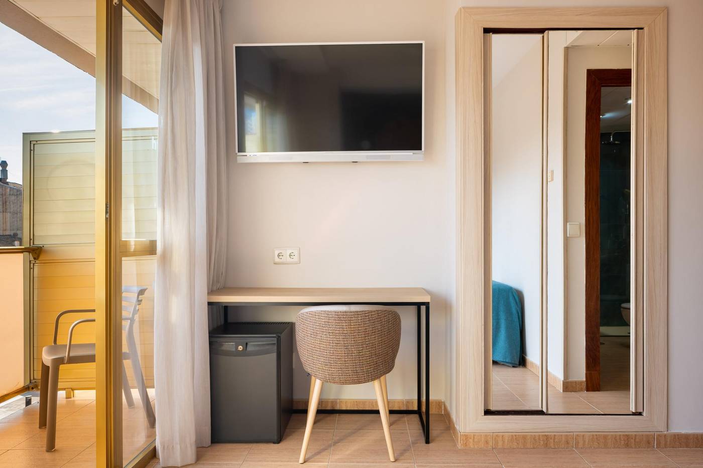 H-TOP-Amaika-Room-23