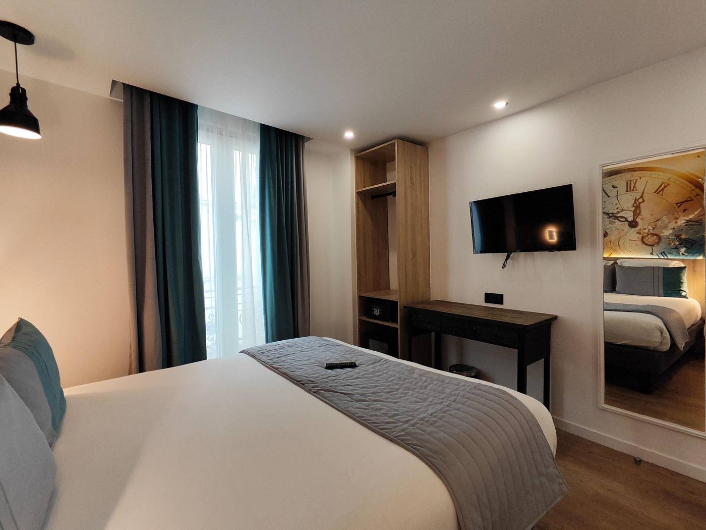 Atelier-Montparnasse-Room-34