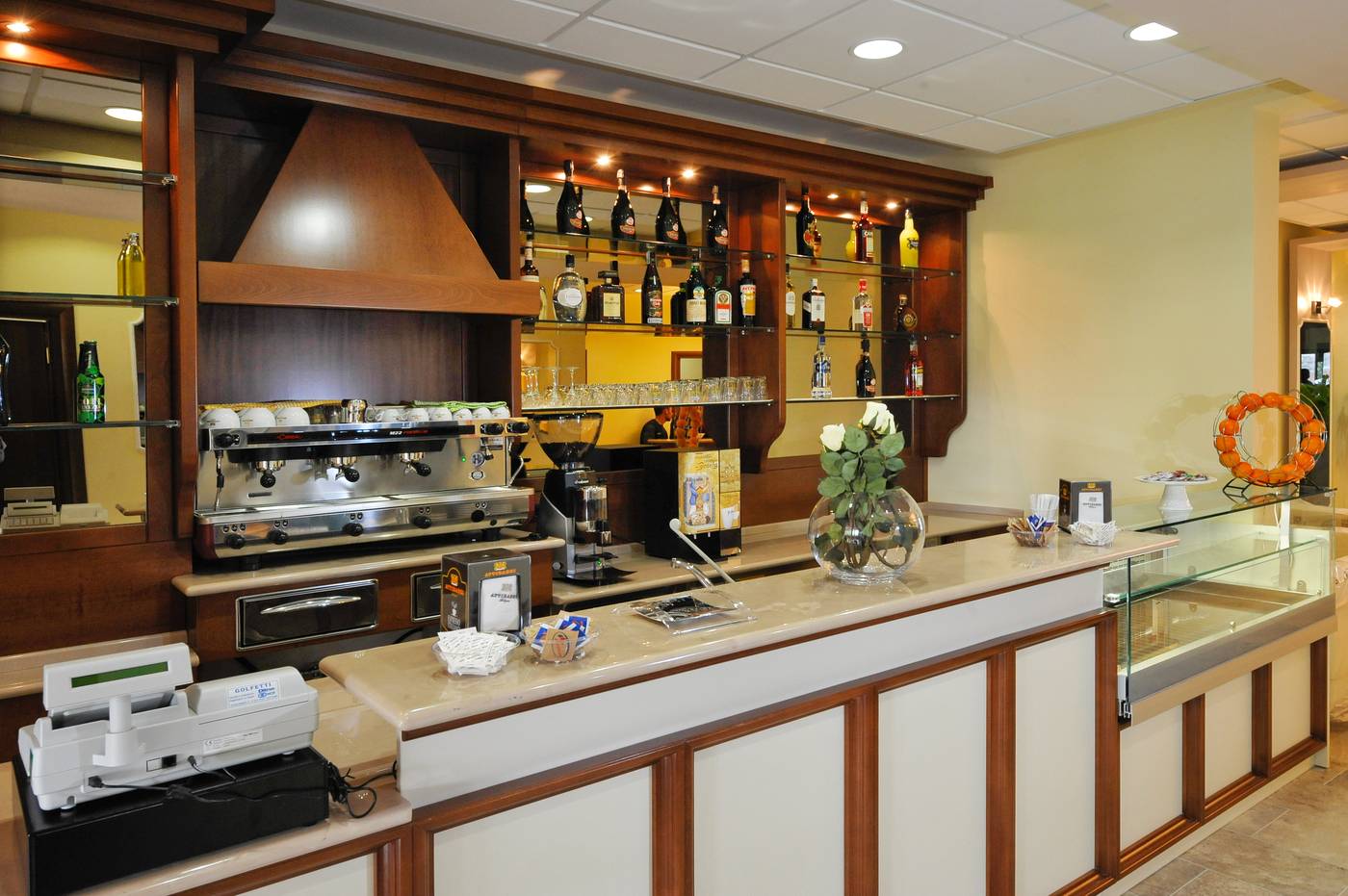 Hotel-Roma-Tiburtina-Bar-9