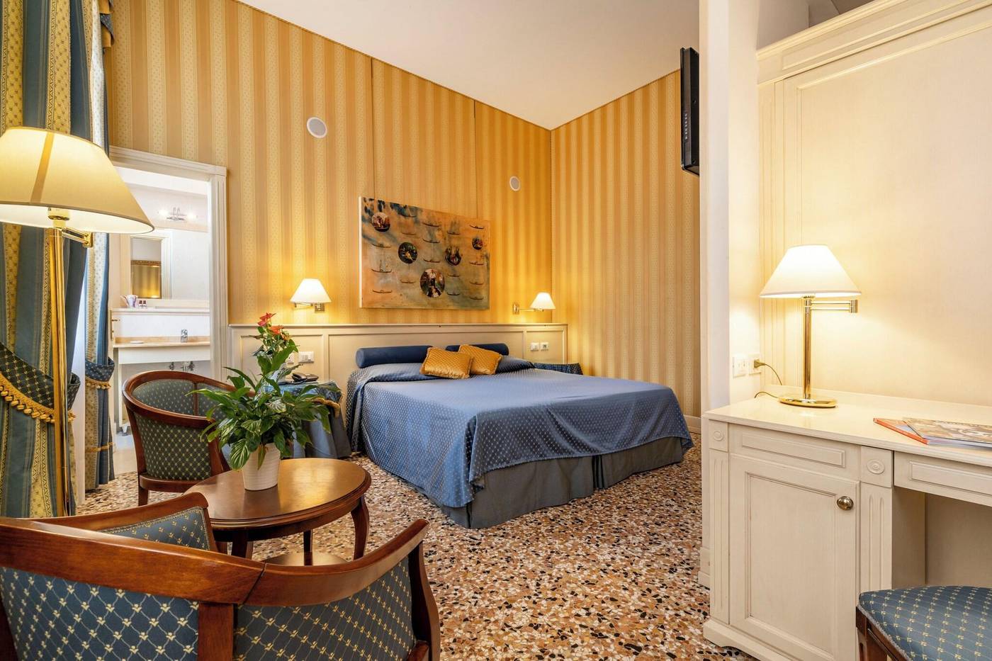 Bella-Venezia-Room-2