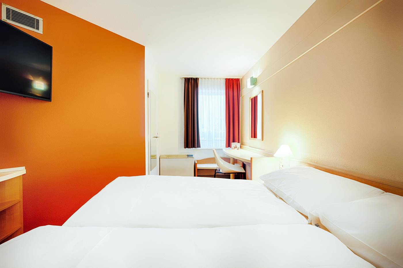 B-B-Bonn-City-Room-25