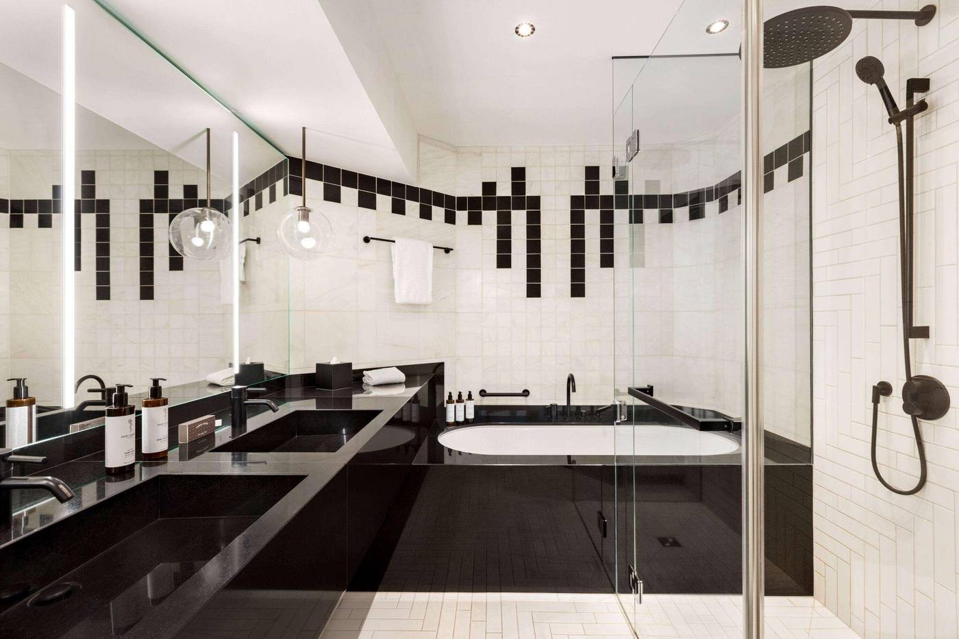 Vienna-House-by-Wyndham-Diplomat-Prague-Room-35