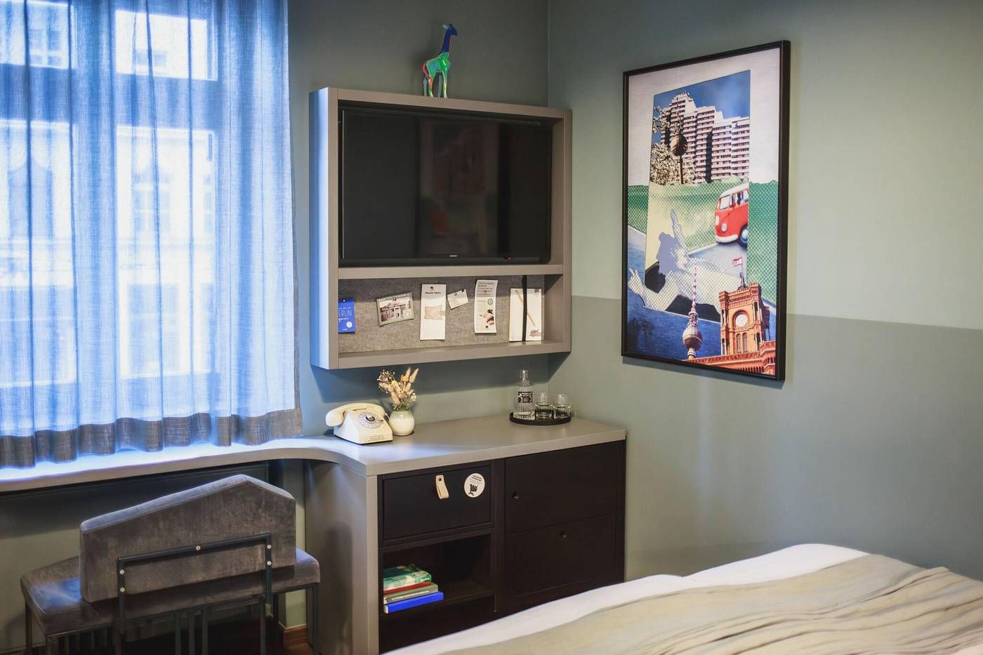 The-Circus-Hotel-Room-60