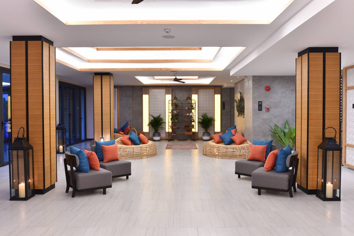 SKYVIEW-Resort-Phuket-Patong-Beach-Lobby-20