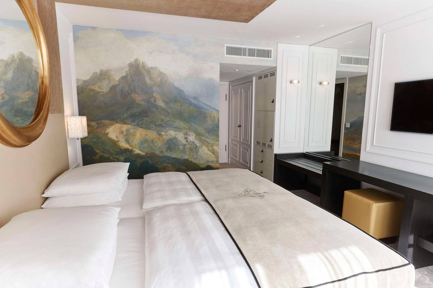 Hotel-Vier-Jahreszeiten-Kempinski-Munich-Room-74