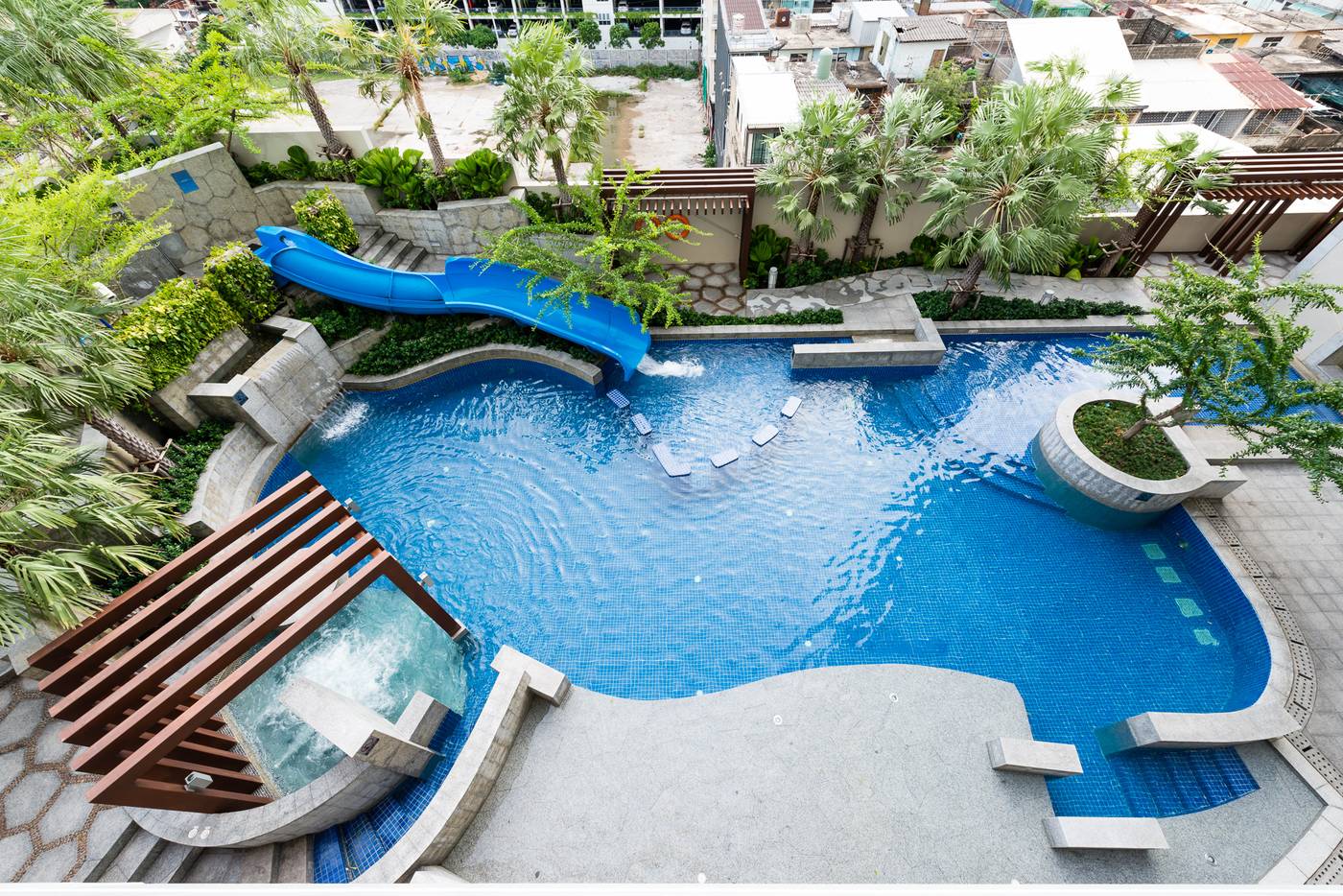 Jasmine-Grande-Residence-Pool-73