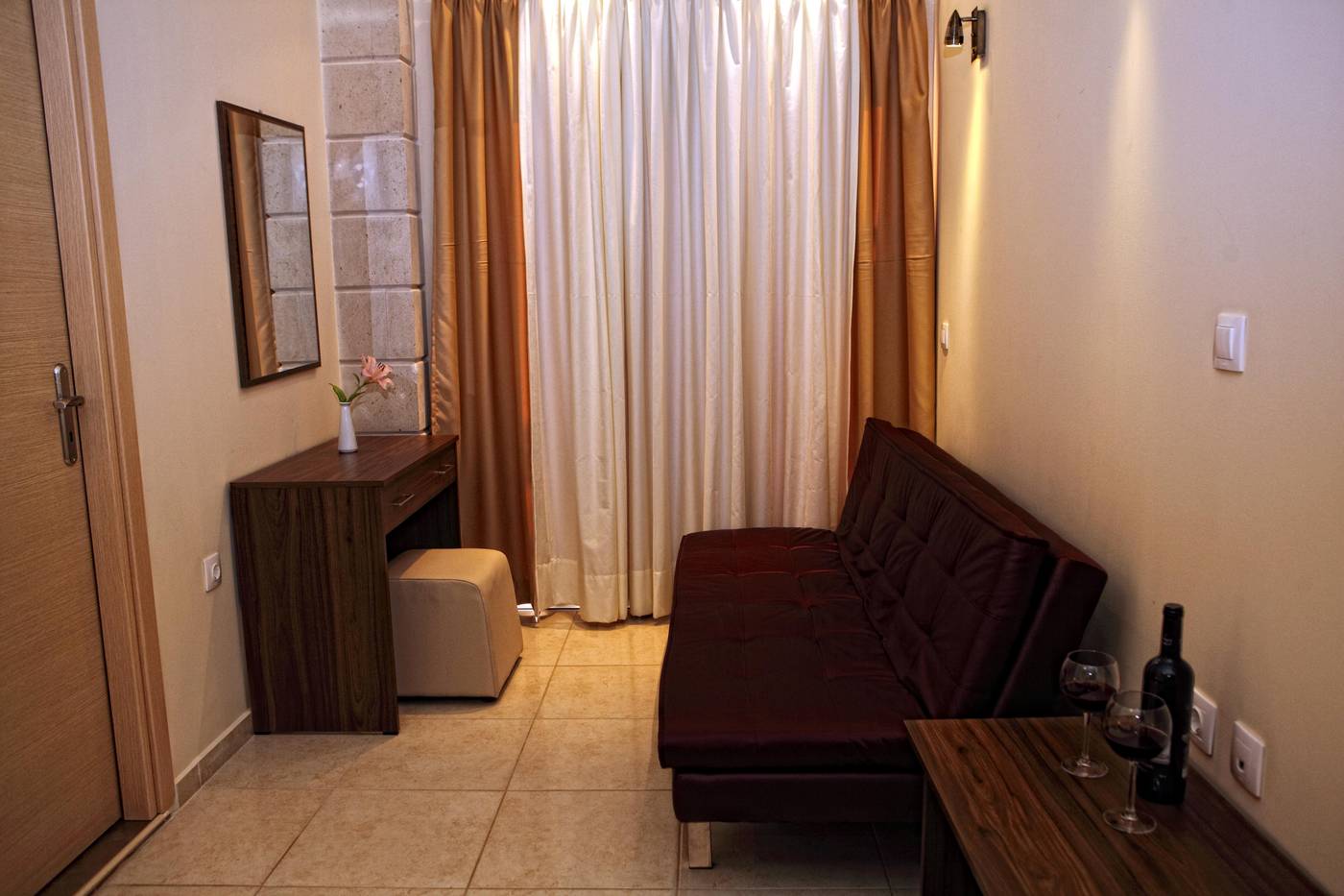 Niriides-Beach-Lobby-16