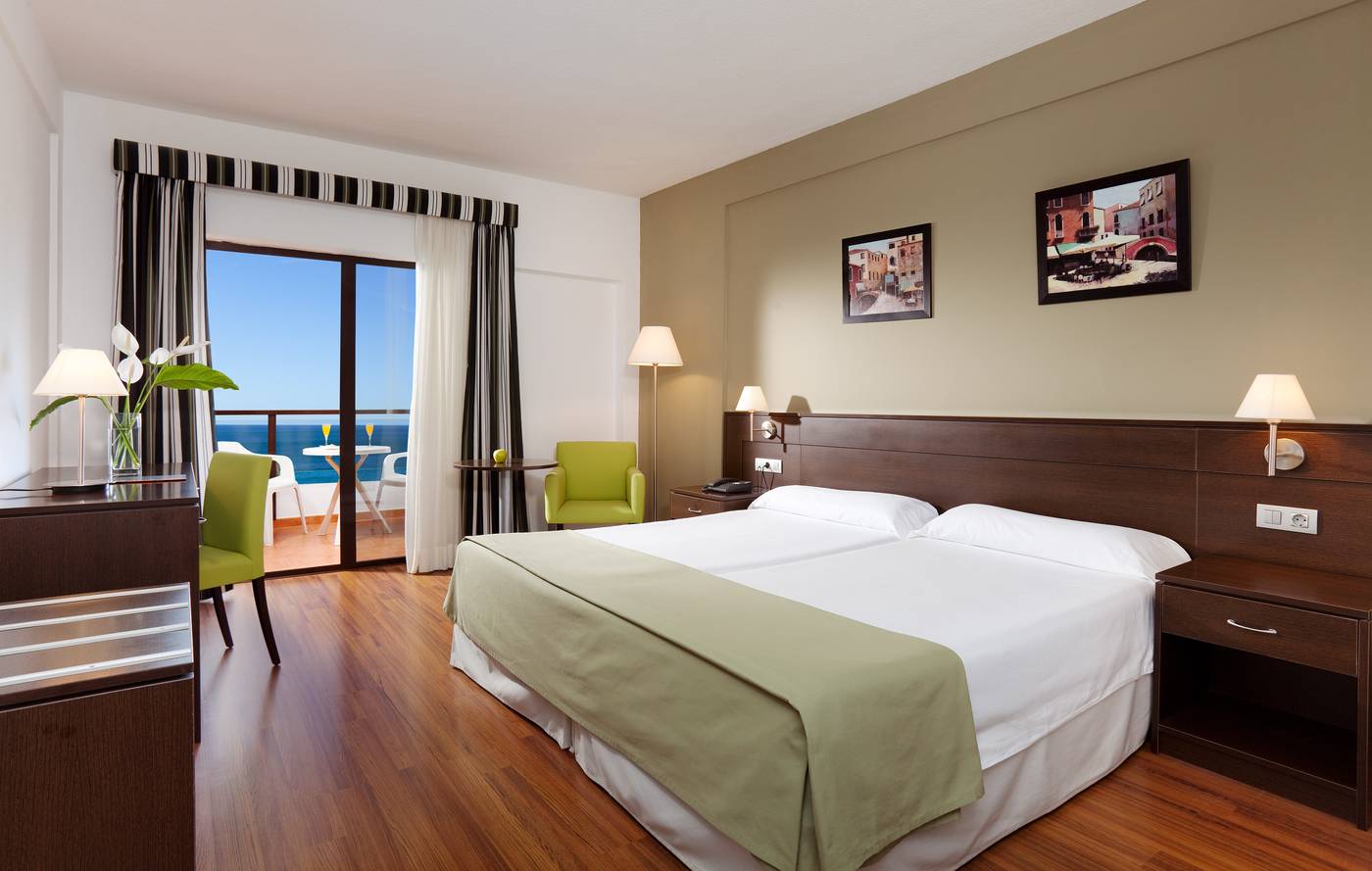 TRH-Taoro-Garden-Hotel-Room-9