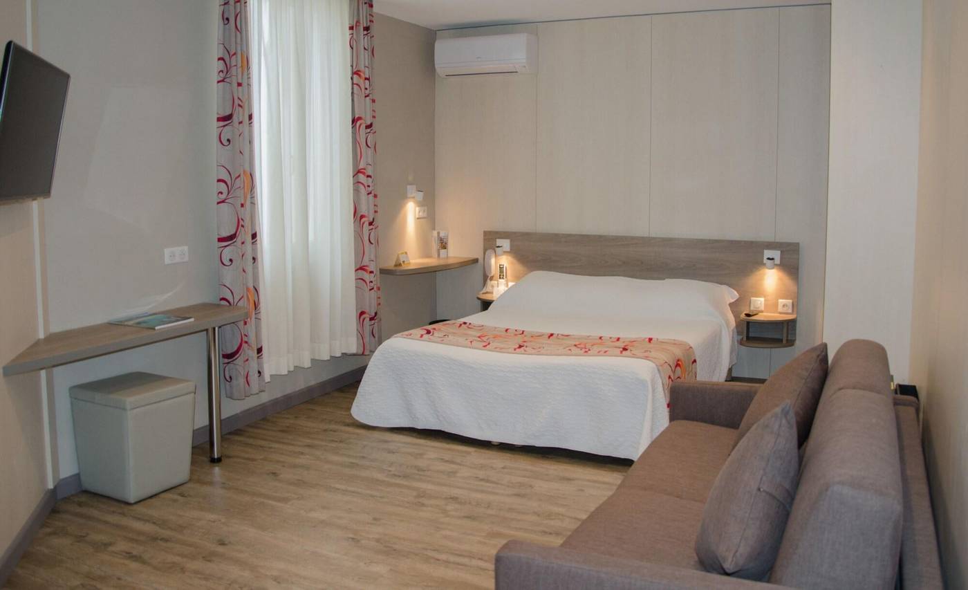 Hotel-Le-Revest-Room-8