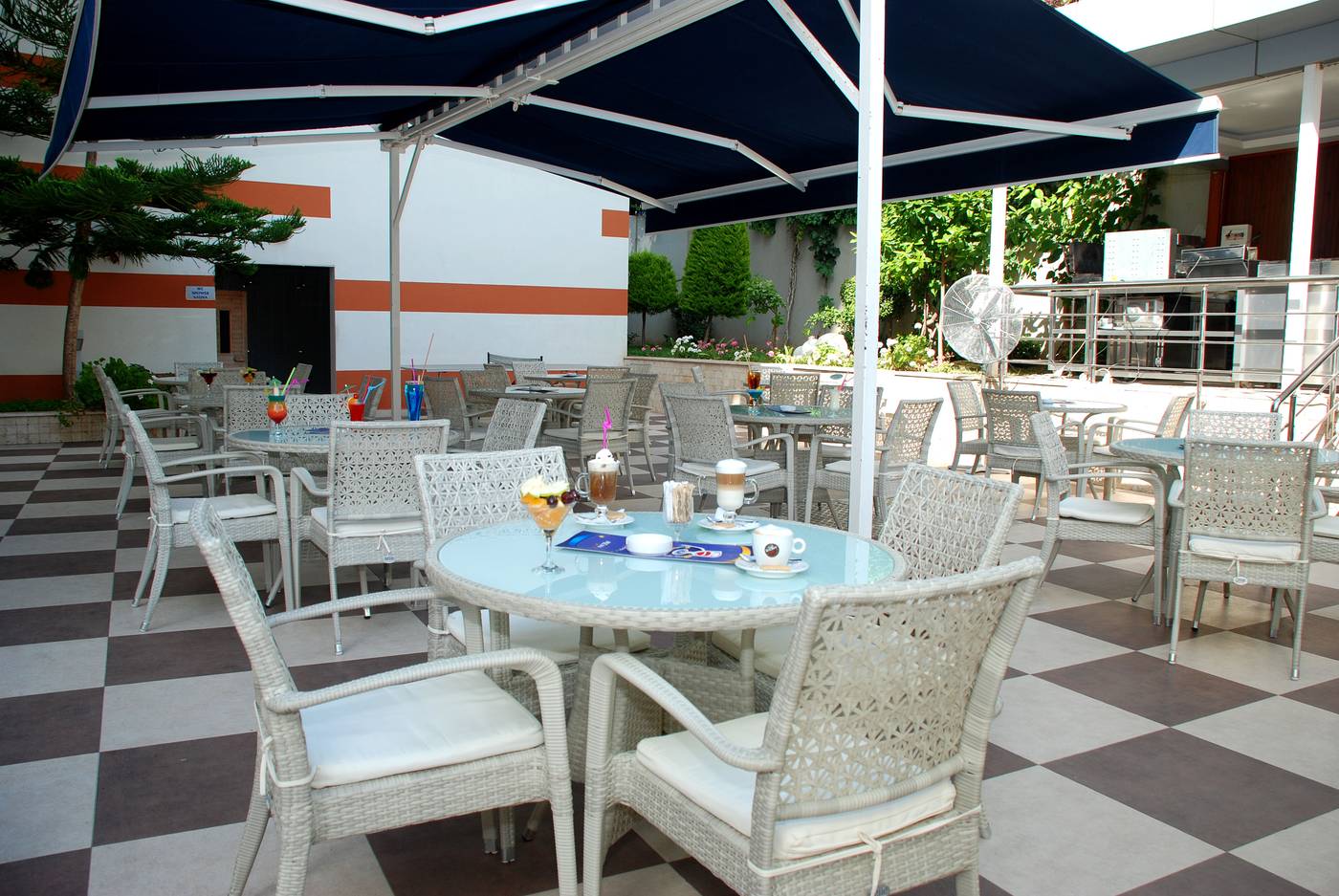 Grand-Okan-Hotel-Bar-55