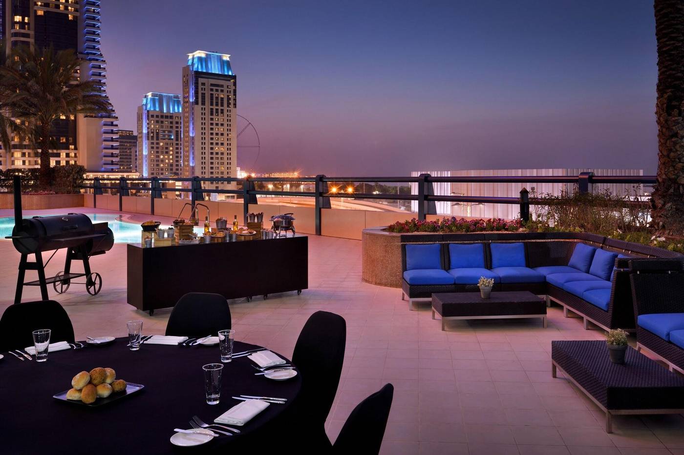 Dubai-Marriott-Harbour-Hotel---Suites-Terrace-58