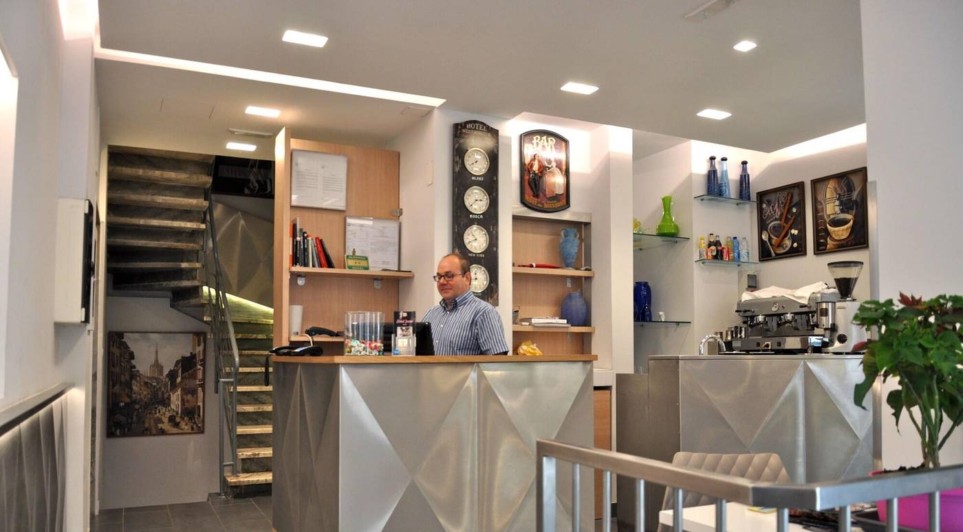 Hotel-Dover-Lobby-13