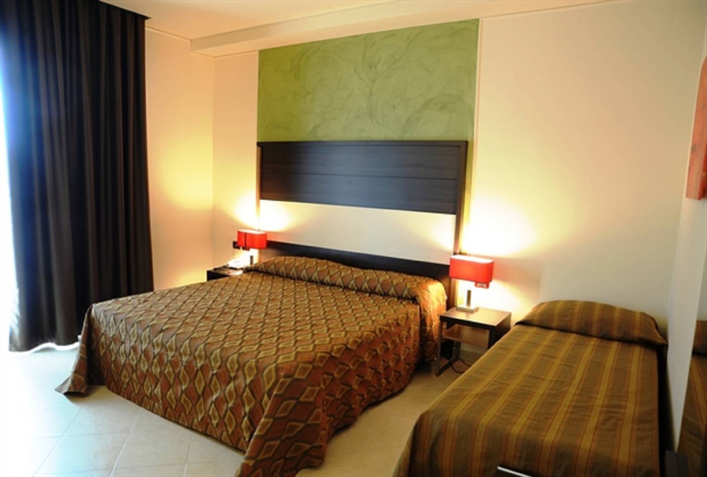 Viola-Palace-Hotel-Room-5