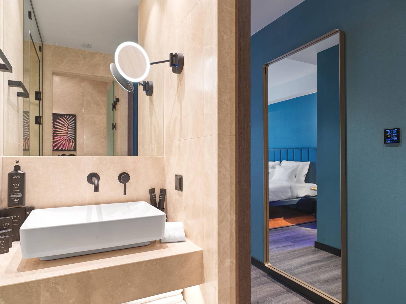 NYX-Esperia-Palace-Athens-by-Leonardo-Hotels-Room-65